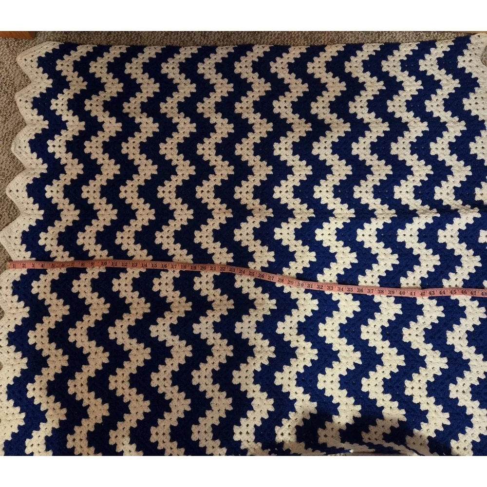 VTG Handmade Crochet Afghan Blanket Blue White Chevron Zig Zag 44x50 - Picture 5 of 6